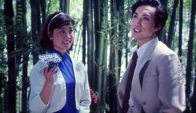 神秘的大佛1.jpg 神秘的大佛1.jpg